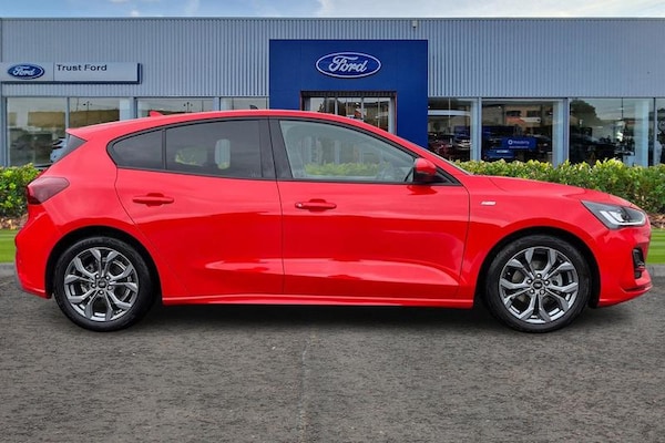 Used Ford Focus 2023 for sale - 76234800: Photo 3