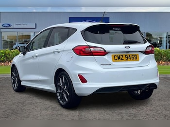 Used Ford Fiesta 2023 for sale - 77307000: Photo