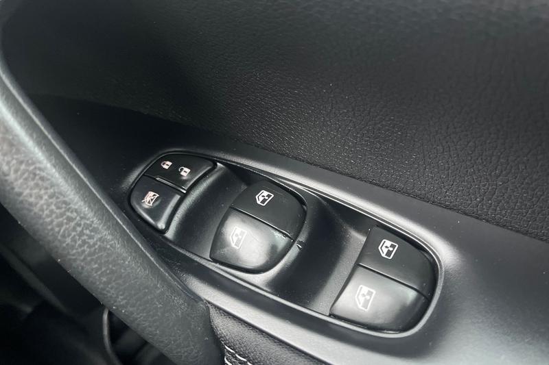 Used Nissan Qashqai 2017 for sale - 77747026: Photo 16