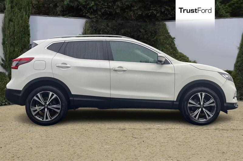 Used Nissan Qashqai 2017 for sale - 77747026: Photo 3