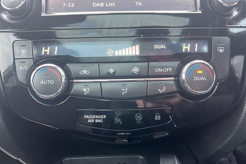 Used Nissan Qashqai 2017 for sale - 77747026: Photo 32