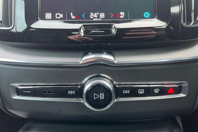 Used Volvo XC60 2024 for sale - 77254359: Photo 35