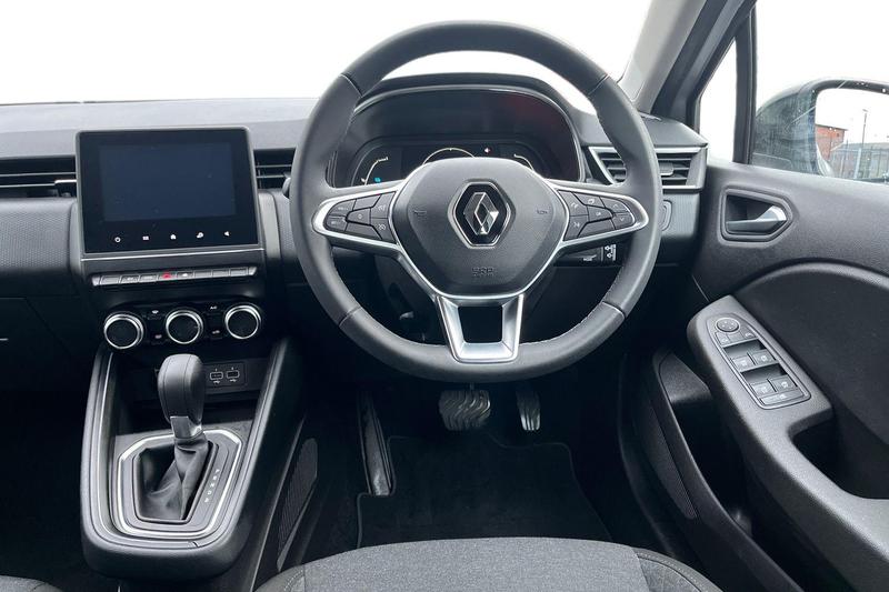 Used Renault Clio 2022 for sale - 76895398: Photo 11