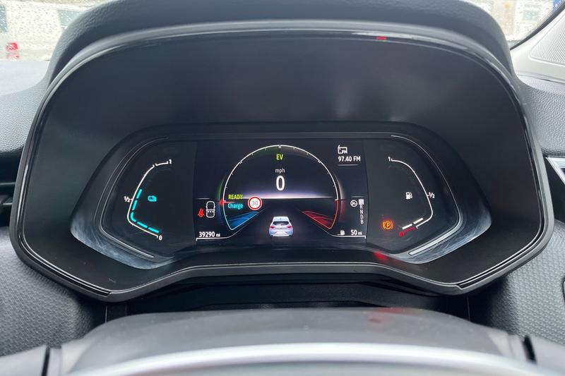 Used Renault Clio 2022 for sale - 76895398: Photo 13