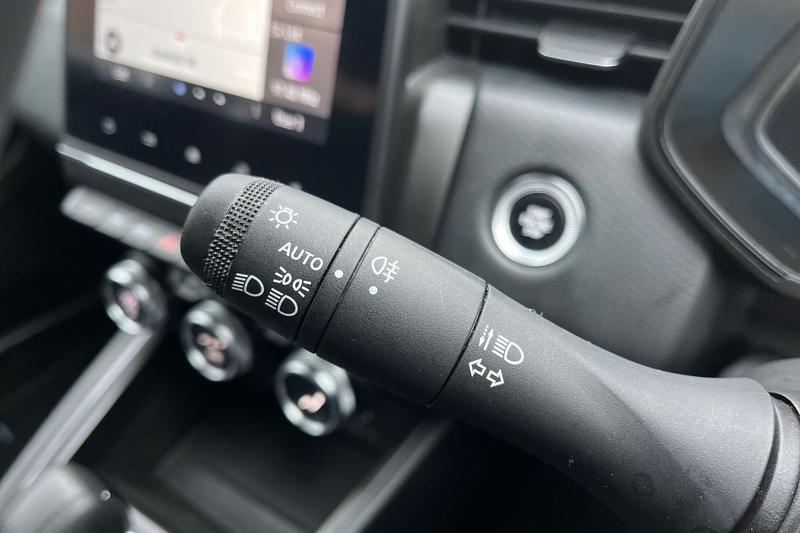 Used Renault Clio 2022 for sale - 76895398: Photo 14