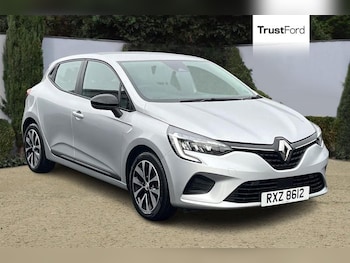 Used Renault Clio 2022 for sale - 76895398: Photo