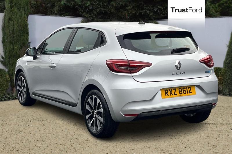 Used Renault Clio 2022 for sale - 76895398: Photo 2