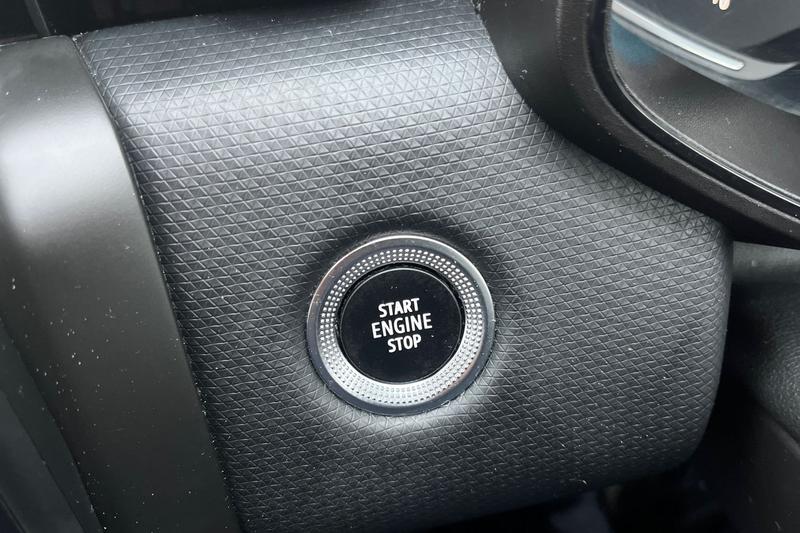 Used Renault Clio 2022 for sale - 76895398: Photo 25