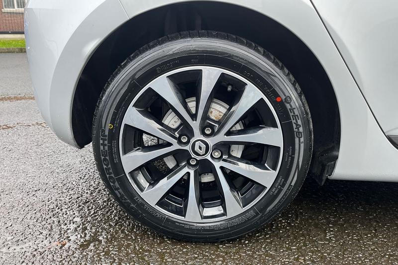 Used Renault Clio 2022 for sale - 76895398: Photo 8