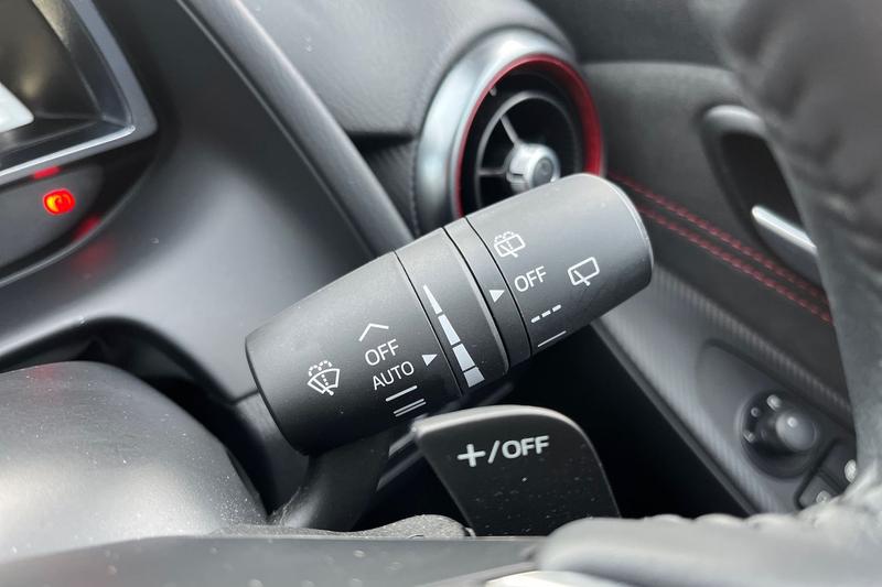 Used Mazda Mazda2 2024 for sale - 76949159: Photo 15