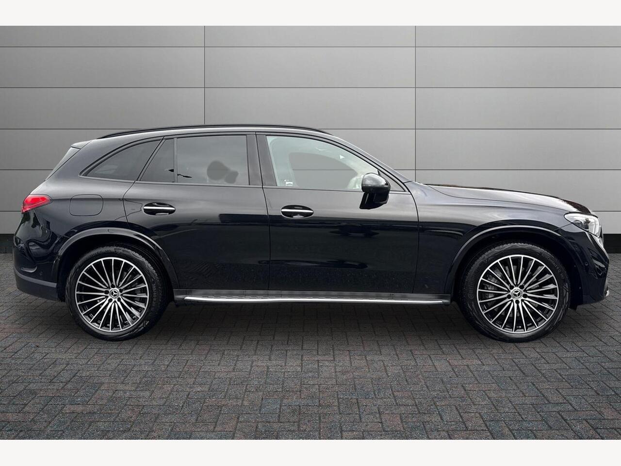 Used Mercedes-Benz GLC 2025 for sale - 77613920: Photo 3