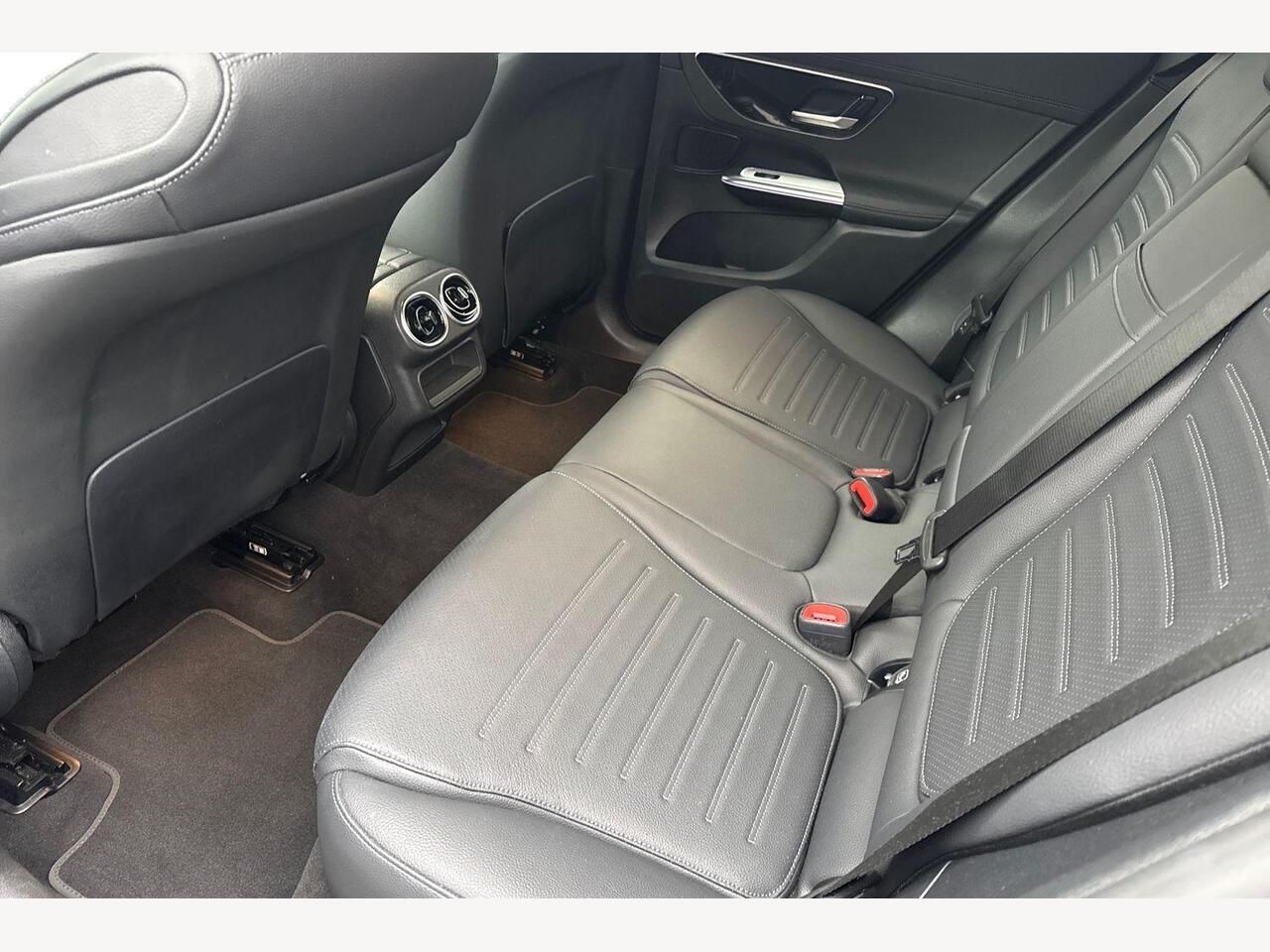 Used Mercedes-Benz GLC 2024 for sale - 76954149: Photo 11