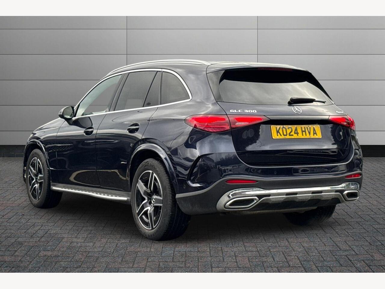 Used Mercedes-Benz GLC 2024 for sale - 76954149: Photo 2