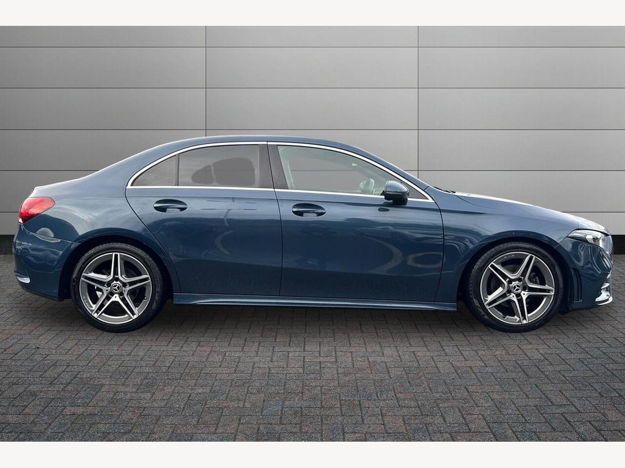 Used Mercedes-Benz A-Class 2019 for sale - 76867126: Photo 4