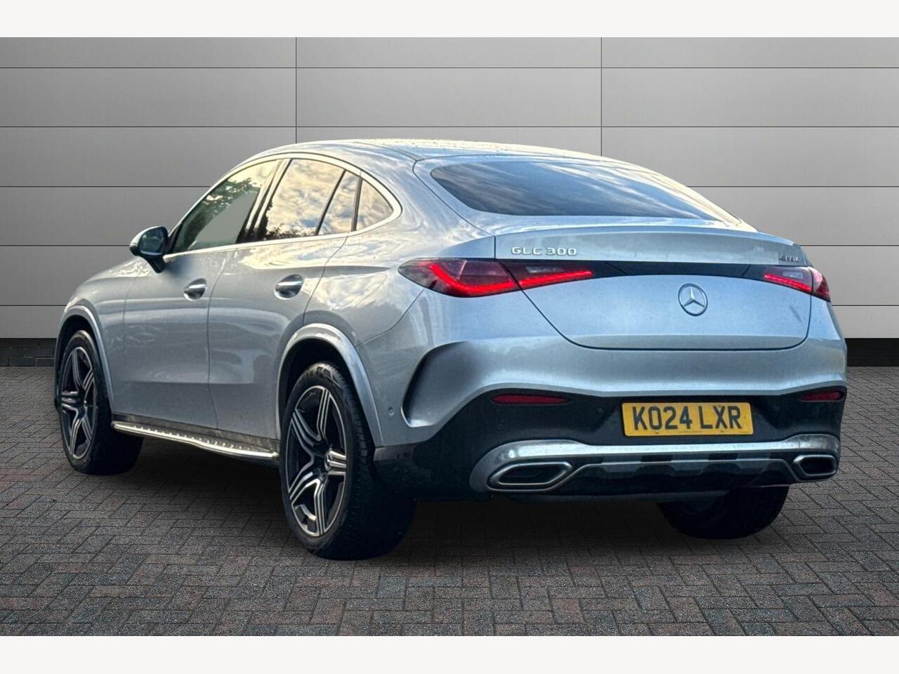 Used Mercedes-Benz GLC 2024 for sale - 76678606: Photo 3