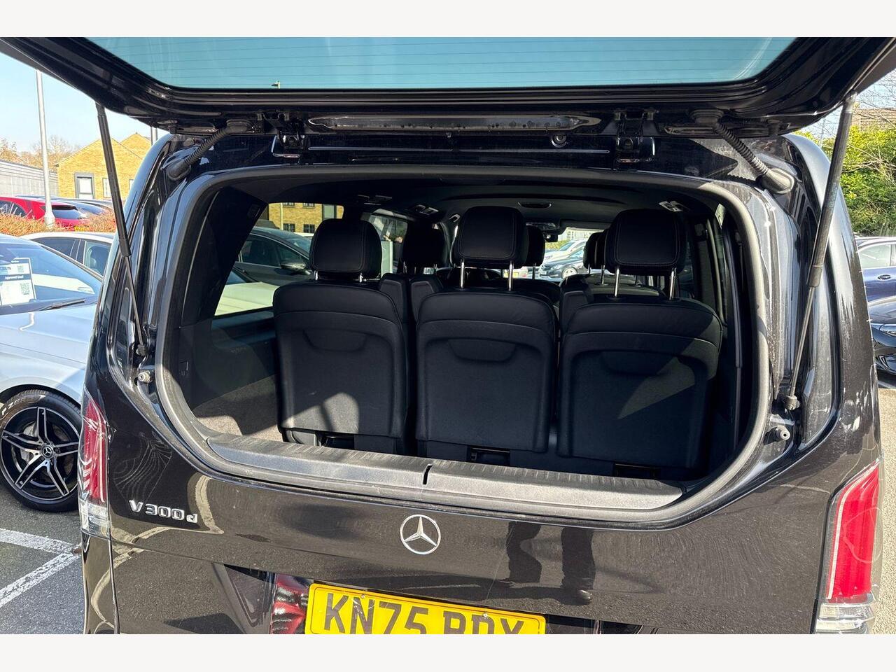 Used Mercedes-Benz V-Class 2025 for sale - 77770890: Photo 14