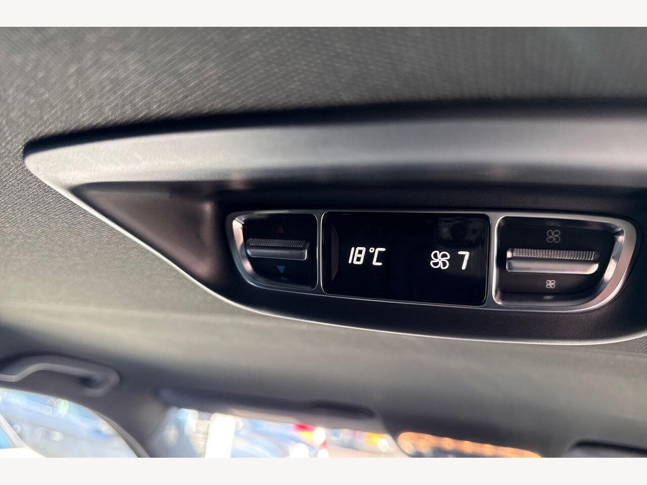 Used Mercedes-Benz V-Class 2025 for sale - 77770890: Photo 20