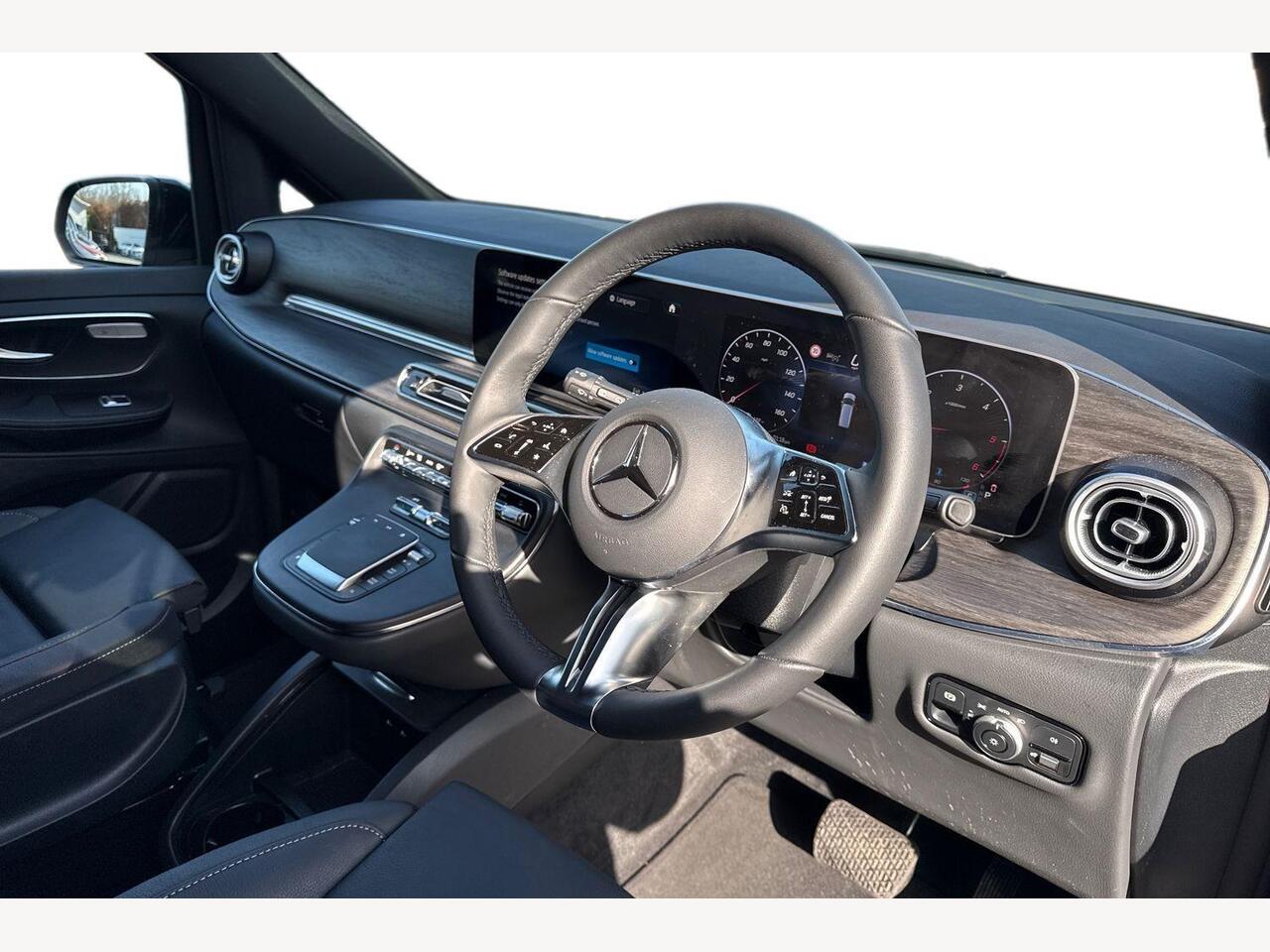 Used Mercedes-Benz V-Class 2025 for sale - 77770890: Photo 5