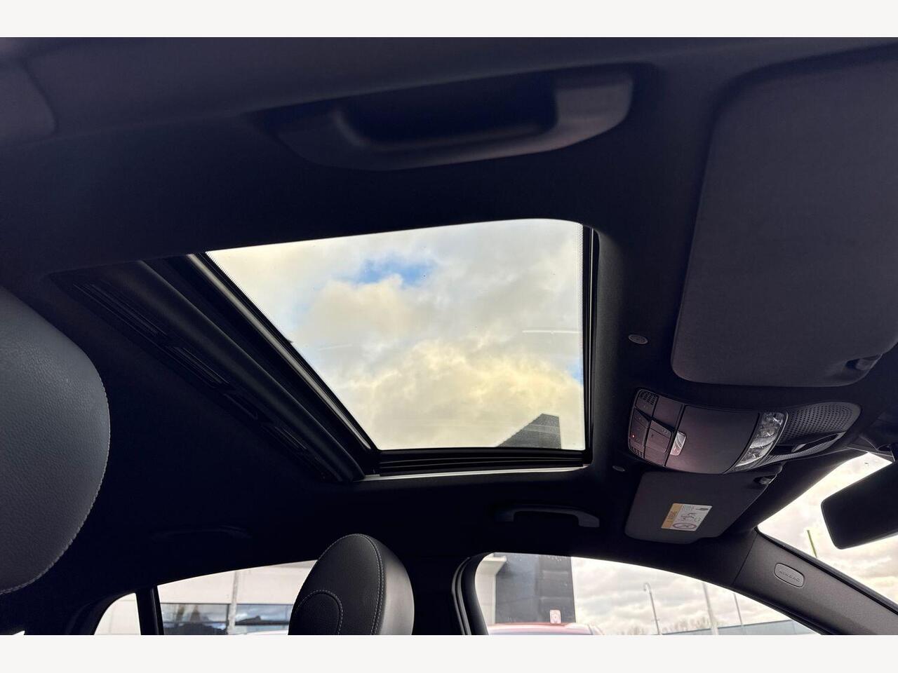 Used Mercedes-Benz GLC 2023 for sale - 77332761: Photo 17