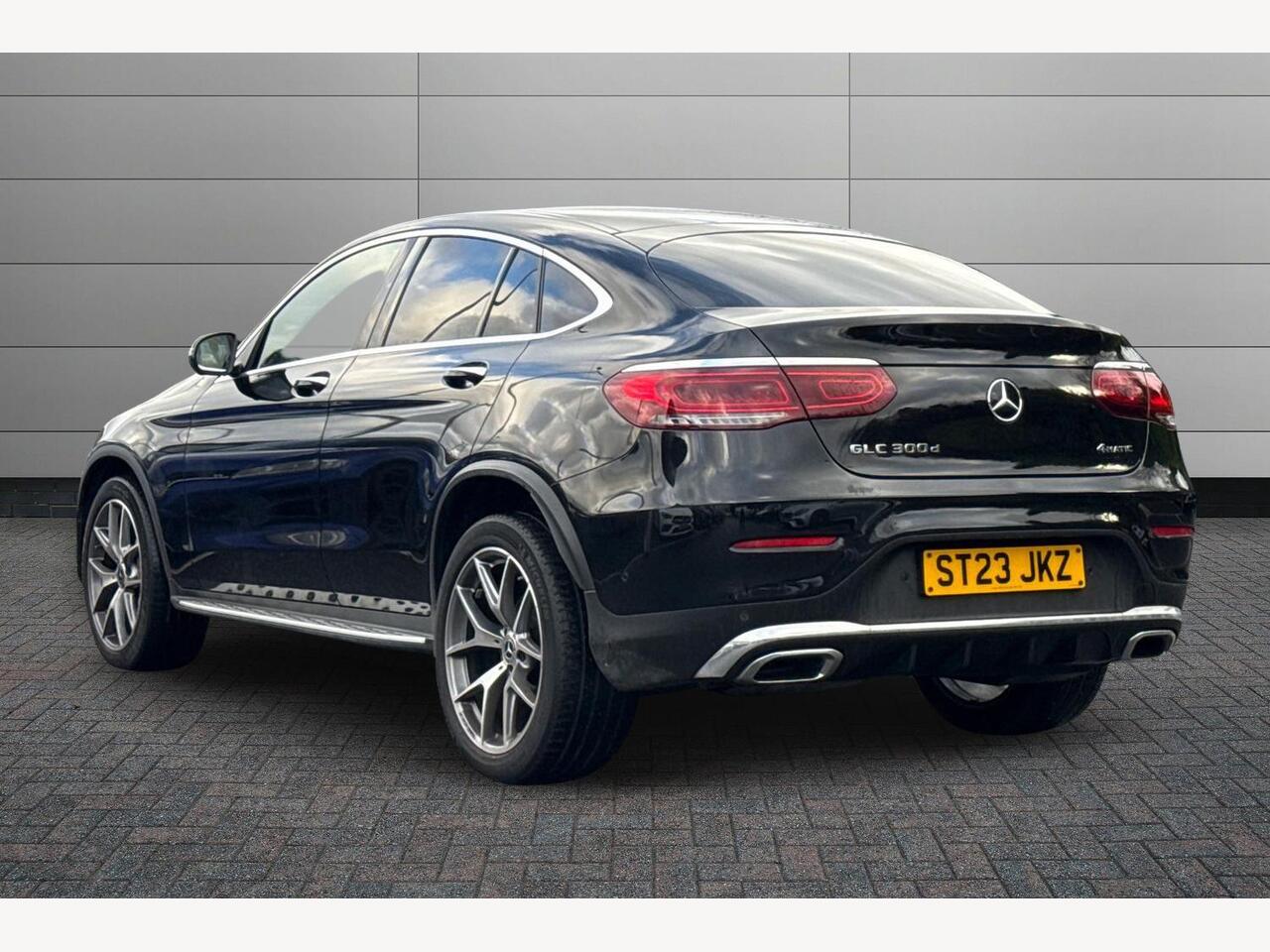 Used Mercedes-Benz GLC 2023 for sale - 77332761: Photo 2