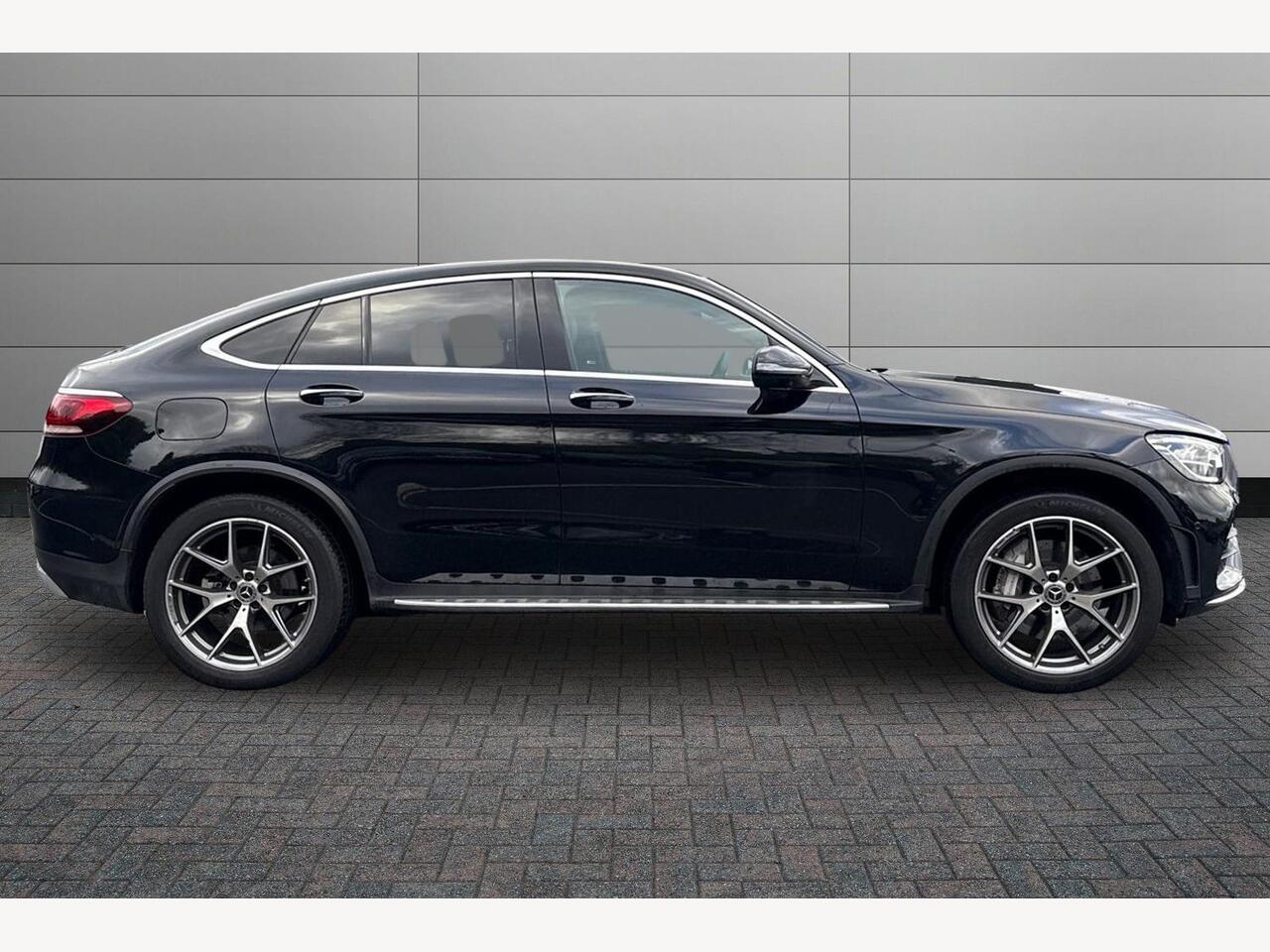 Used Mercedes-Benz GLC 2023 for sale - 77332761: Photo 3
