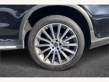 Used Mercedes-Benz GLC 2019 for sale - 78021920: Photo