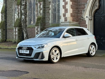 2020 - 1.0 TFSI 30 S line 5-Door
