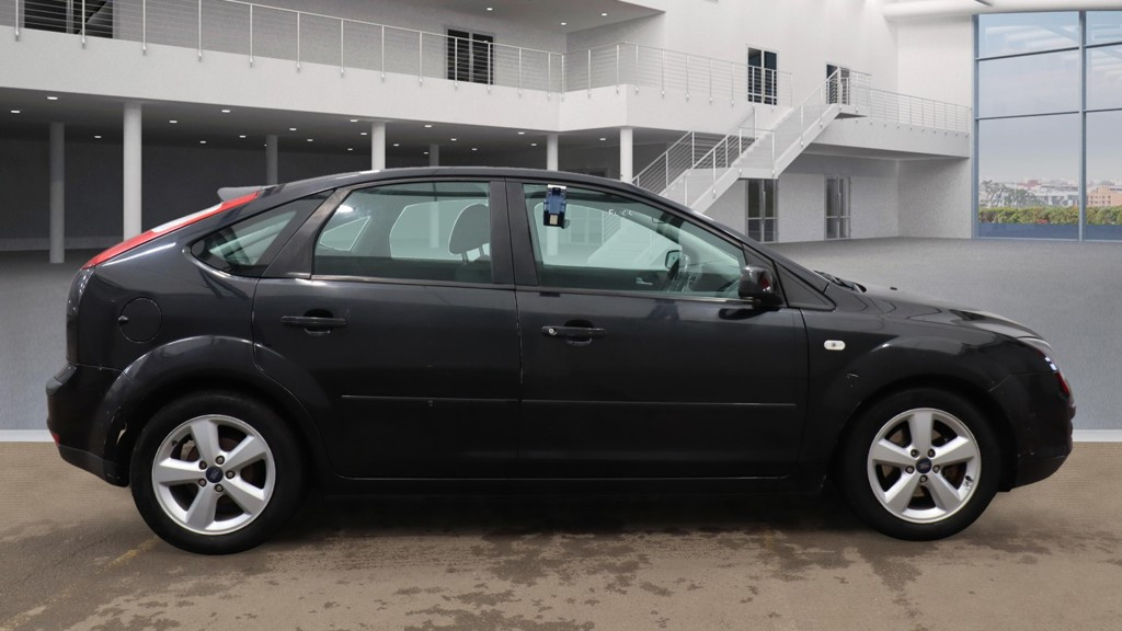 Used Ford Focus 2007 for sale - 77750029: Photo 2