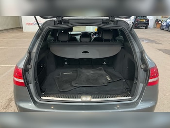 Used Mercedes-Benz C Class 2017 for sale - 76580009: Photo