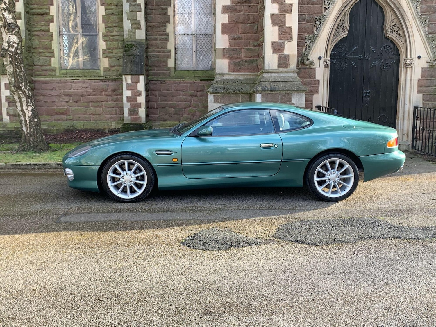 Used Aston Martin DB7 2001 for sale - 77189379: Photo 4