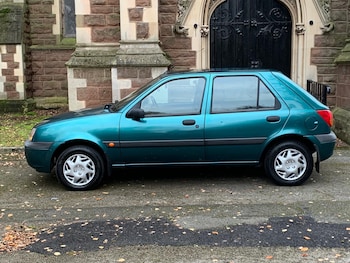 Used Ford Fiesta 2000 for sale - 75266552: Photo