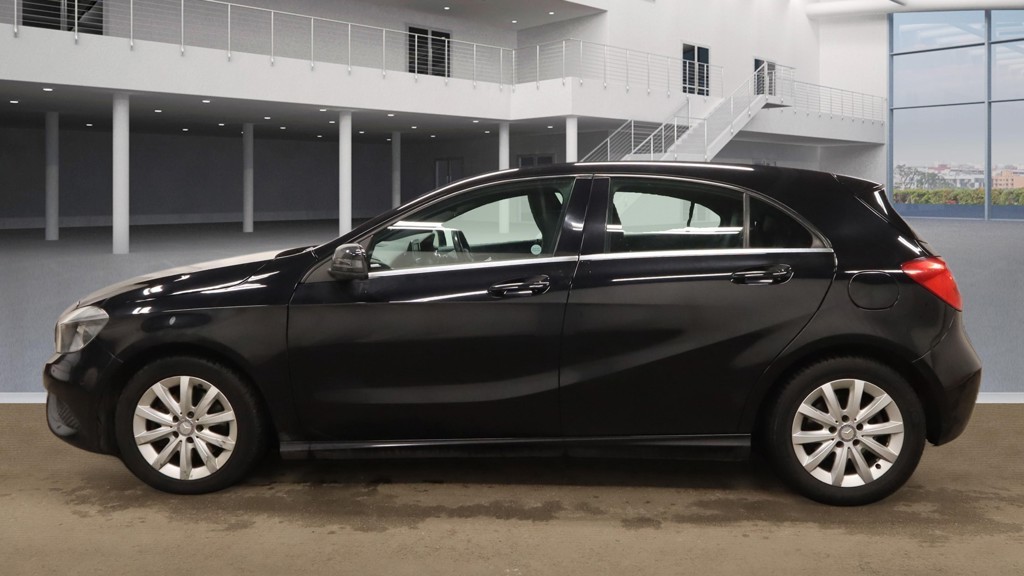 Used Mercedes-Benz A-Class 2014 for sale - 77991659: Photo 12