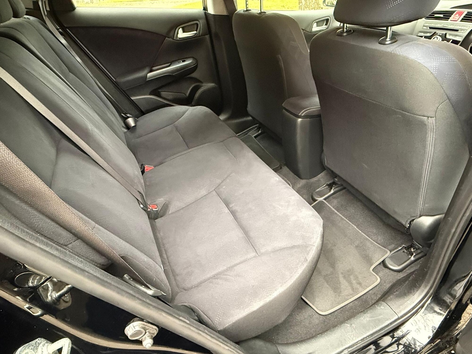 Used Honda Civic 2015 for sale - 76579997: Photo 10