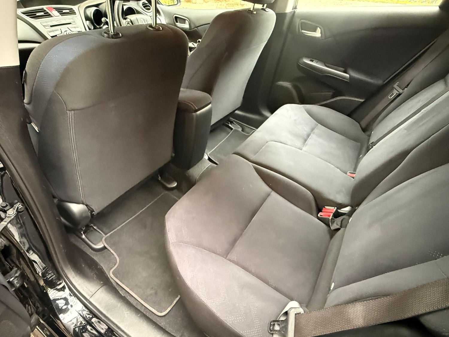 Used Honda Civic 2015 for sale - 76579997: Photo 13