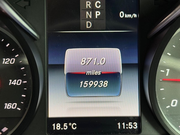 Used Mercedes-Benz V-Class 2019 for sale - 74918035: Photo 33