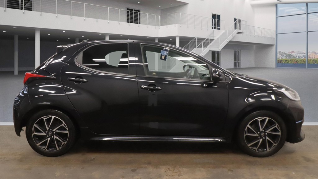 Used Toyota Yaris 2022 for sale - 77189375: Photo 2