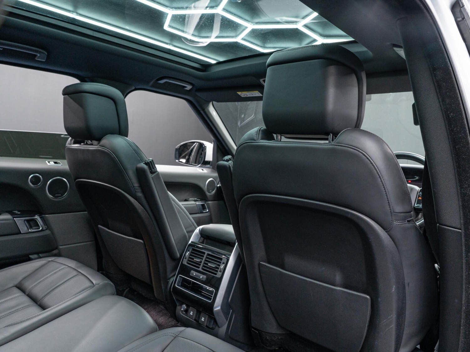 Used Land Rover Range Rover Sport 2018 for sale - 77016101: Photo 17