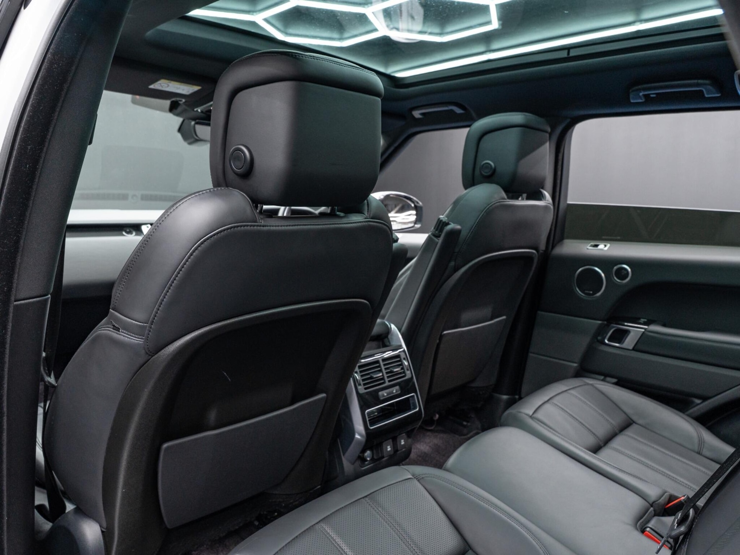 Used Land Rover Range Rover Sport 2018 for sale - 77016101: Photo 18