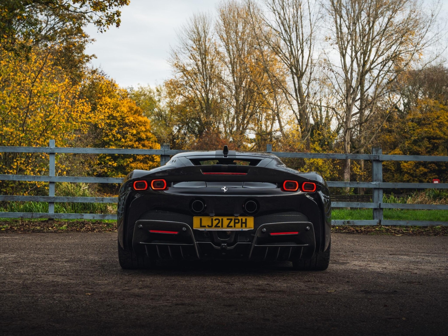 Used Ferrari SF90 Spider 2021 for sale - 76498807: Photo 11