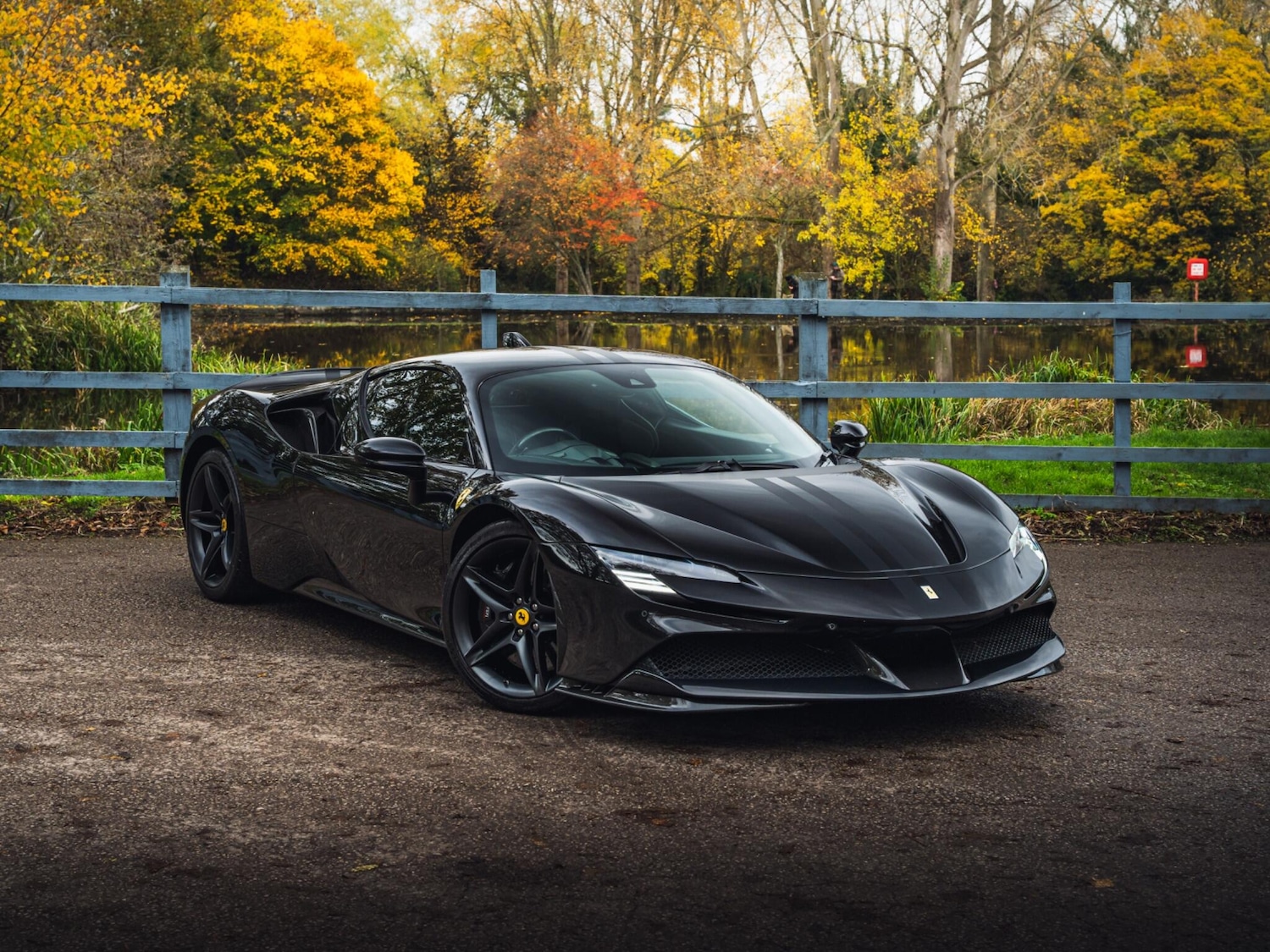 Used Ferrari SF90 Spider 2021 for sale - 76498807: Photo 2