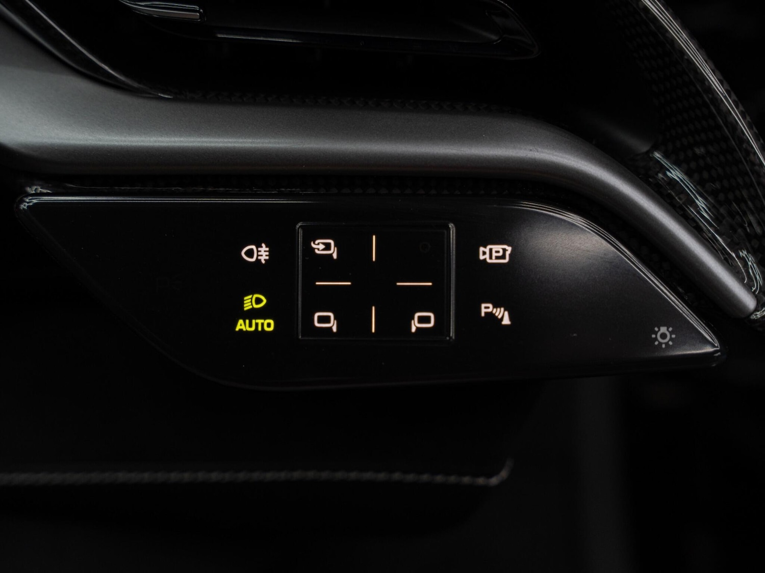 Used Ferrari SF90 Spider 2021 for sale - 76498807: Photo 24