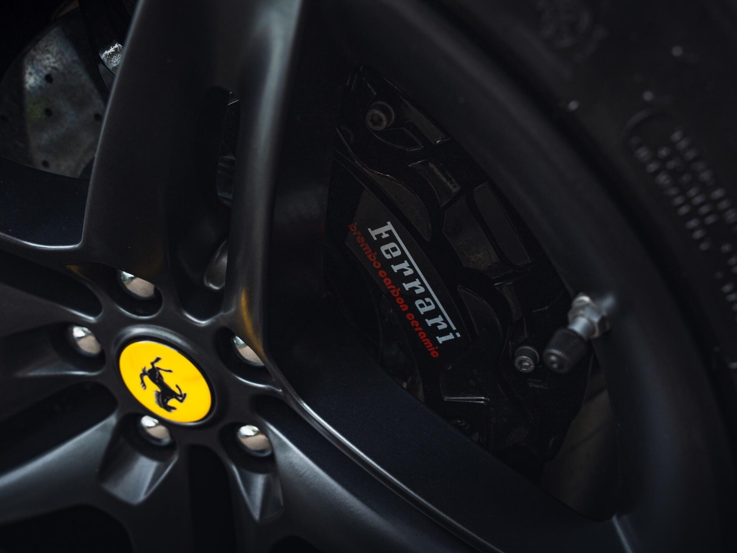 Used Ferrari SF90 Spider 2021 for sale - 76498807: Photo 68