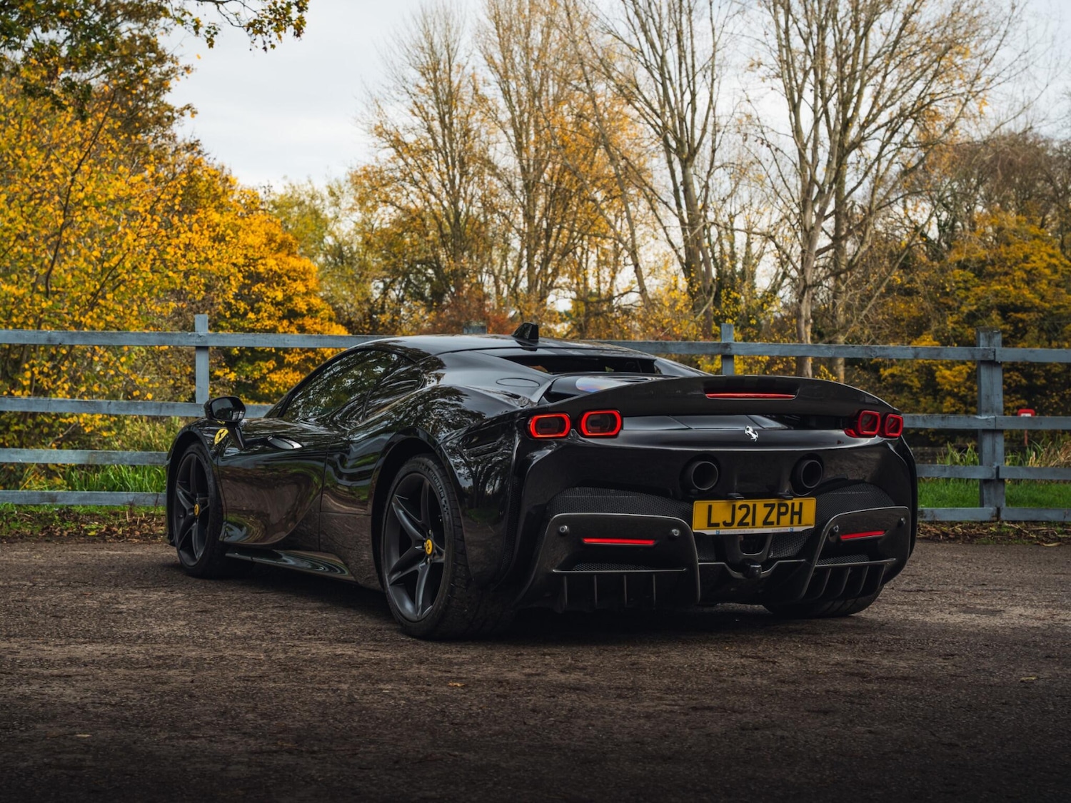 Used Ferrari SF90 Spider 2021 for sale - 76498807: Photo 7