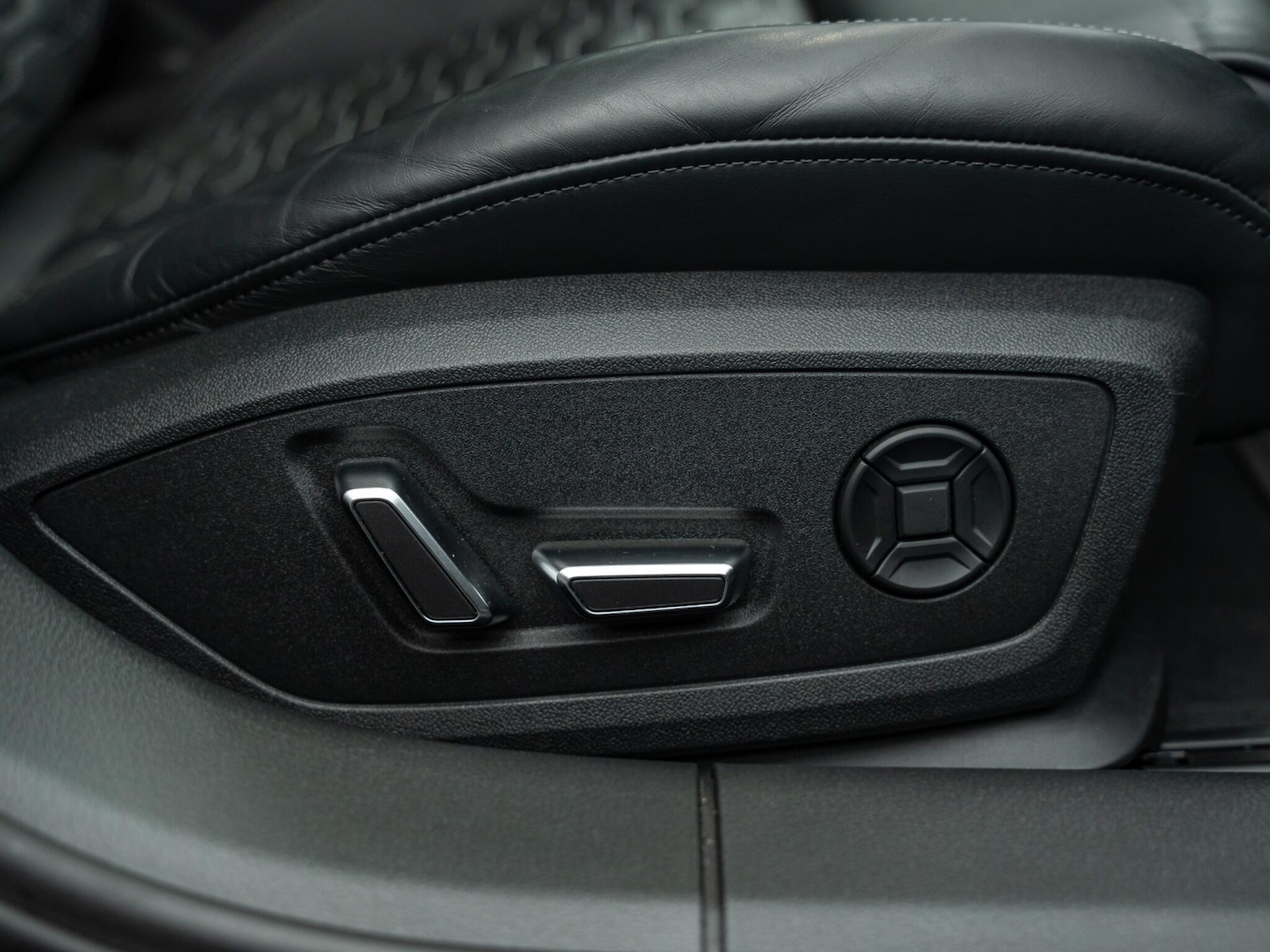 Used Audi RS6 2023 for sale - 78156761: Photo 24