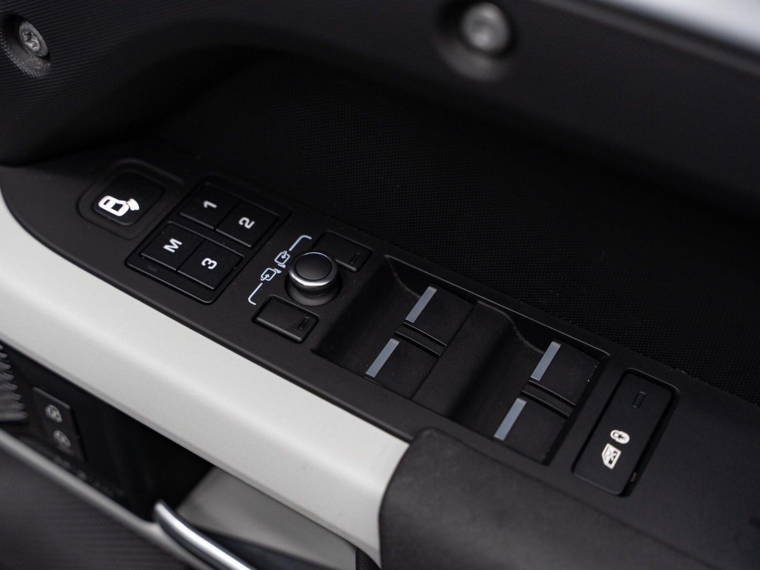 Used Land Rover Defender 110 2022 for sale - 76513098: Photo 24