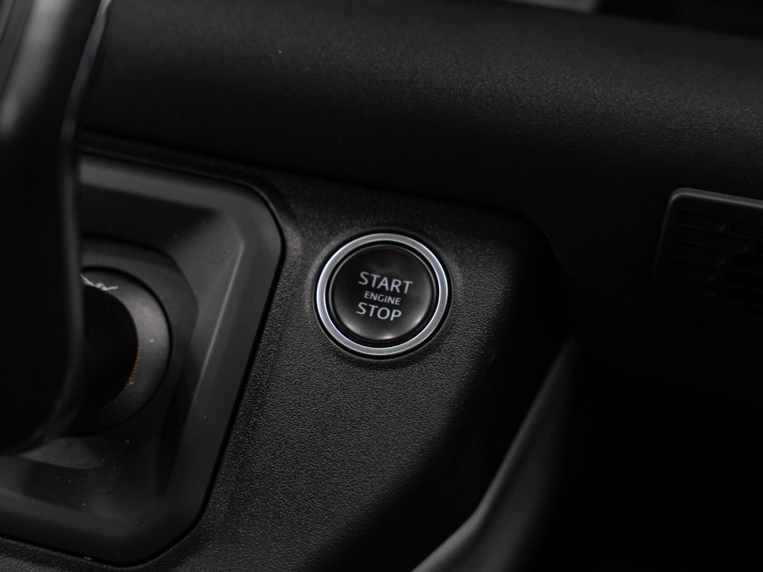 Used Land Rover Defender 110 2022 for sale - 76513098: Photo 32