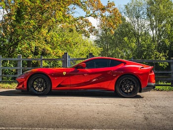 Used Ferrari 812 Superfast 2019 for sale - 79808588: Photo