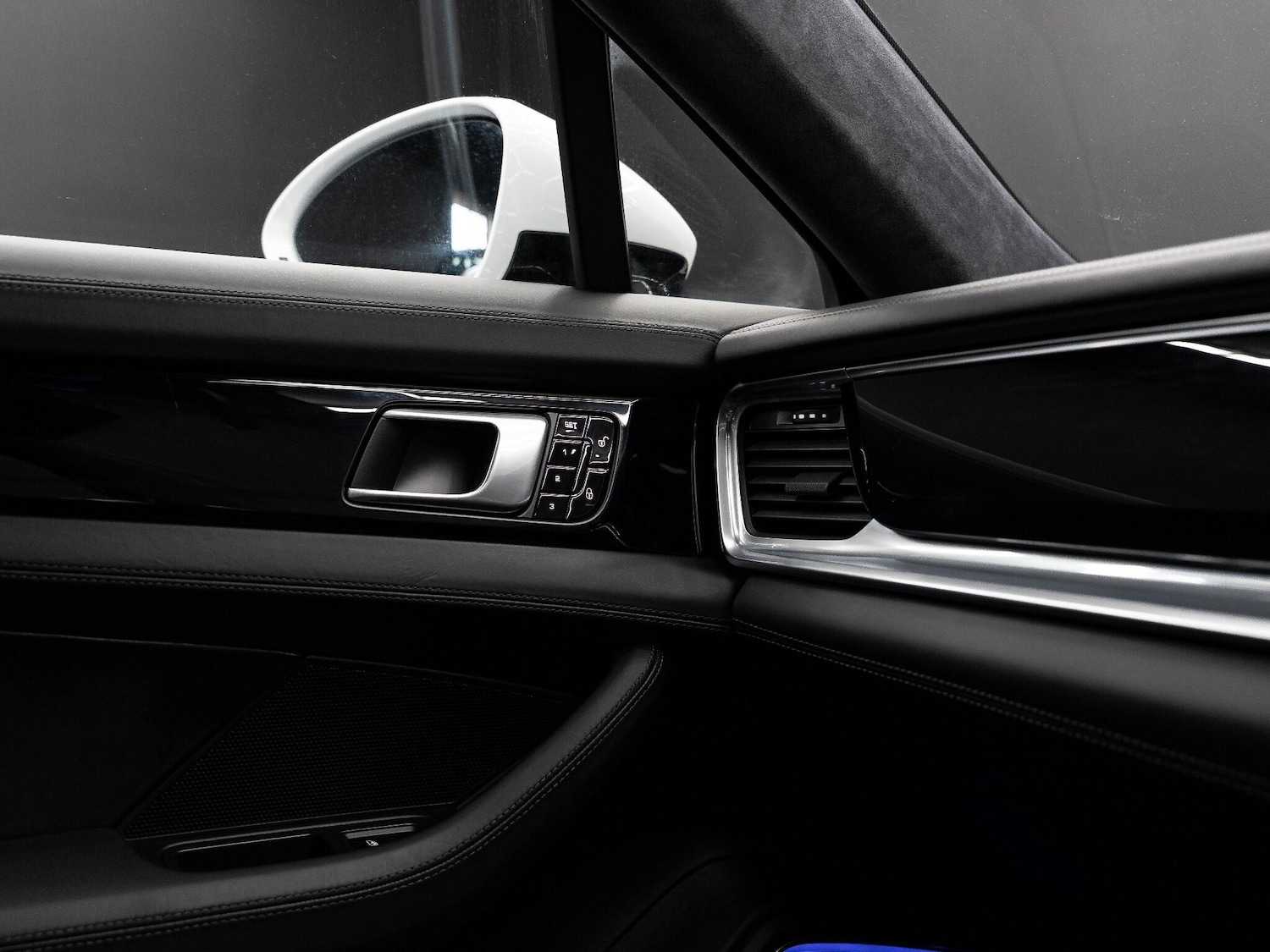 Used Porsche Panamera 2017 for sale - 76728314: Photo 54