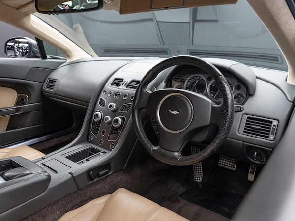 Used Aston Martin Vantage 2015 for sale - 75600229: Photo 10