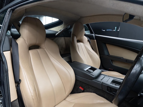 Used Aston Martin Vantage 2015 for sale - 75600229: Photo 11